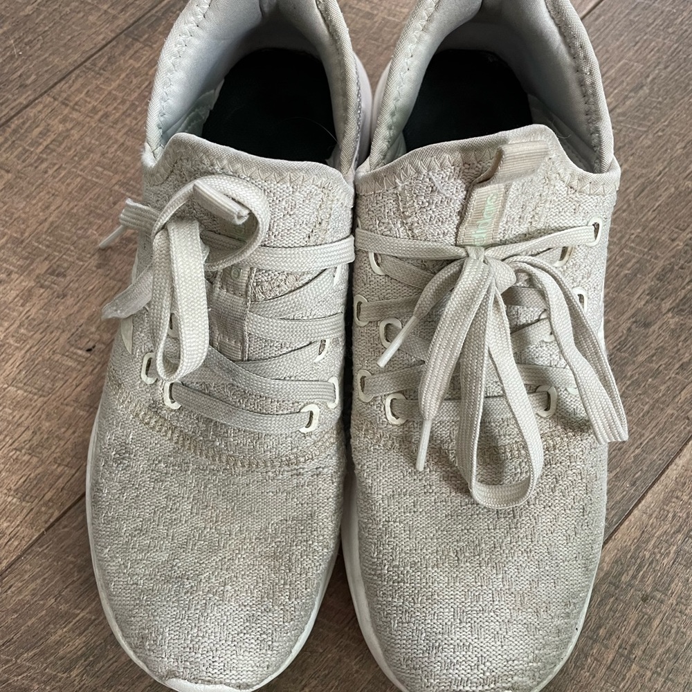 Tan cloud foam adidas